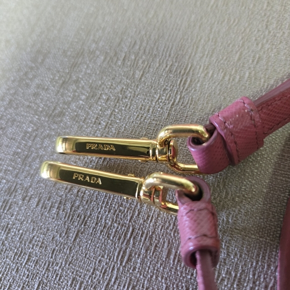 PRADA | Authentic Saffiano Lux Leather Galleria Double Zip in Pink sz S (10") - Picture 13 of 16